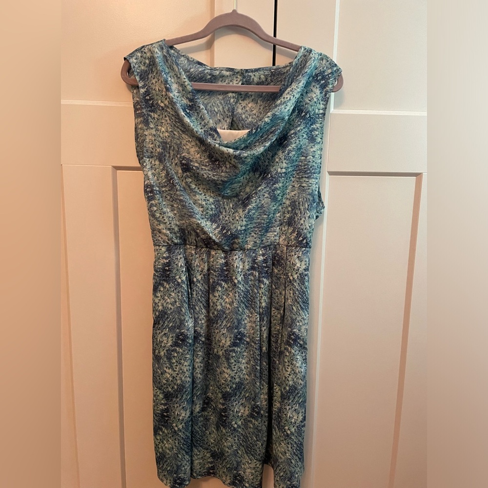 Catherine dress size 10 fully lined with pockets